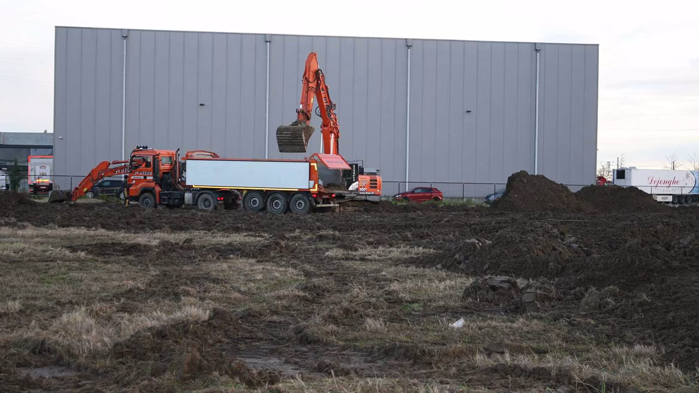 We bieden u 7500m² extra magazijnruimte|Forrez|Uw specialist in banden en velgen