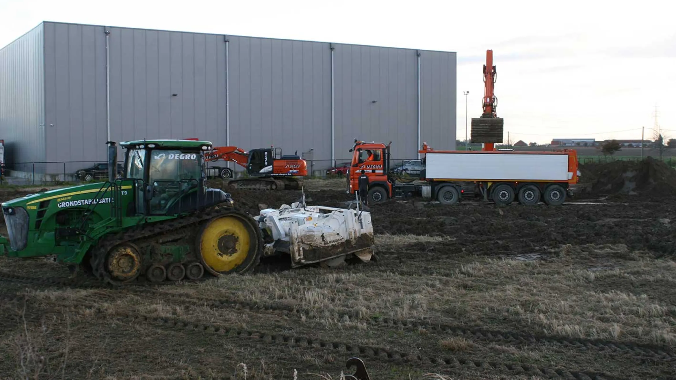 We bieden u 7500m² extra magazijnruimte|Forrez|Uw specialist in banden en velgen