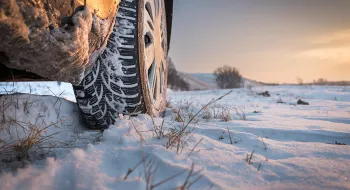 autoband in zware sneeuw